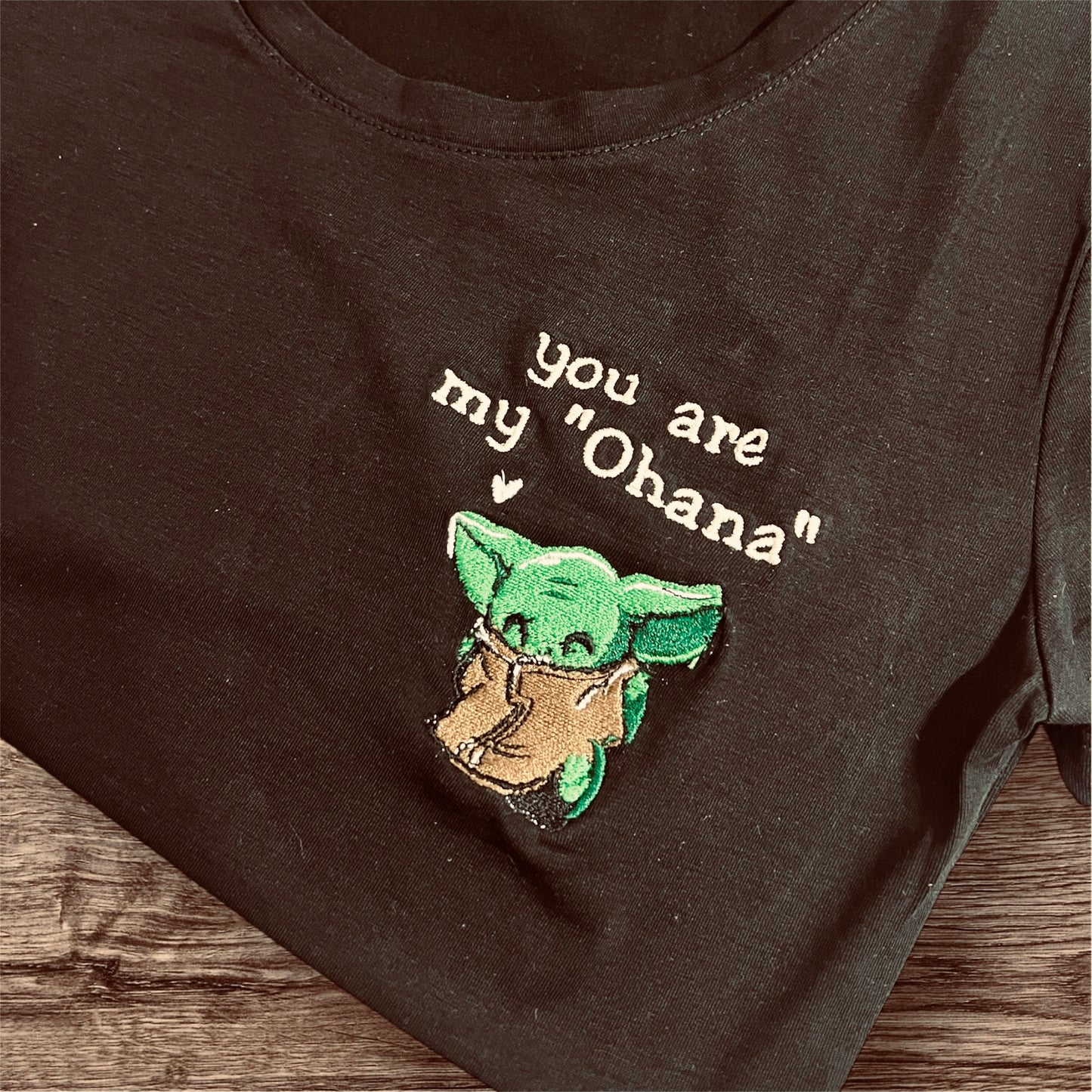 T-shirt nera personalizzata baby yoda S-XL